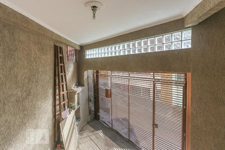 Sala de Estar Vista de casa para alugar com 2 quartos, 110m² em Vila Universitária, São Paulo