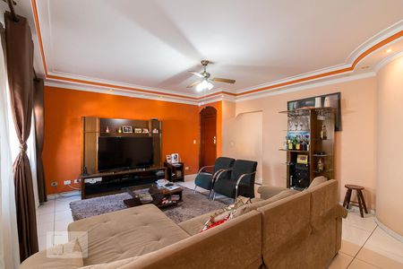 Sala de casa à venda com 3 quartos, 385m² em Vila Endres, Guarulhos