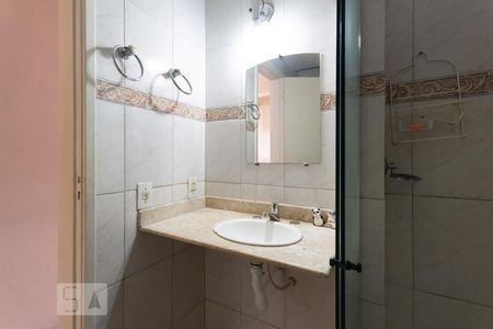 Banheiro de apartamento à venda com 1 quarto, 53m² em Maracanã, Rio de Janeiro