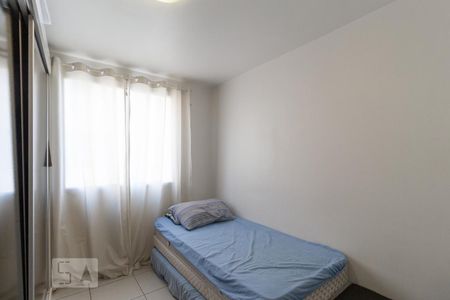 Quarto 2 de apartamento para alugar com 2 quartos, 48m² em Vila Menk, Osasco