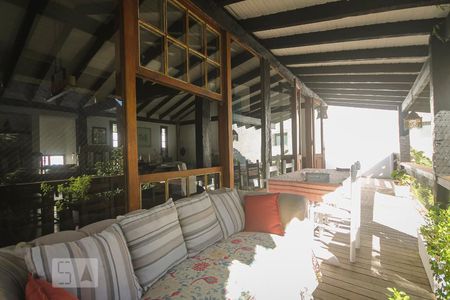 Sala de casa de condomínio para alugar com 4 quartos, 450m² em Joá, Rio de Janeiro