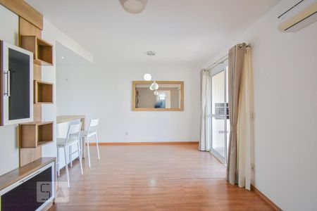 Detalhe Sala de apartamento para alugar com 2 quartos, 64m² em Jardim São Vicente, Campinas