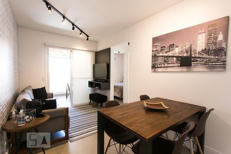 Sala de apartamento para alugar com 2 quartos, 47m² em Vila Bertioga, São Paulo