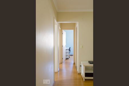 Corredor de apartamento para alugar com 3 quartos, 67m² em Rudge Ramos, São Bernardo do Campo