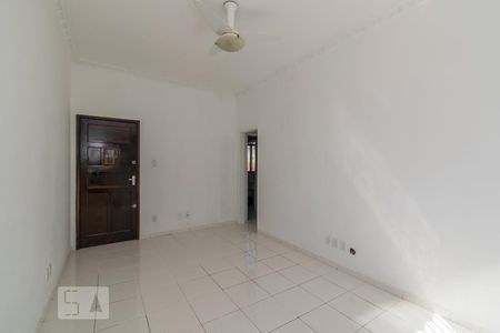 Sala de apartamento para alugar com 1 quarto, 43m² em Ramos, Rio de Janeiro