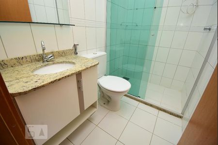 Banheiro da Suíte de apartamento para alugar com 2 quartos, 60m² em Ceilândia Sul (ceilândia), Brasília