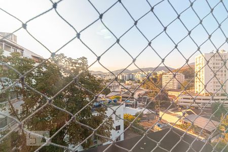 Apartamento à venda com 179m², 4 quartos e 1 vaga Apartamento à venda com 179m², 4 quartos e 1 vagaVista do Quarto 2