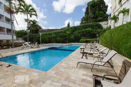 Apartamento à venda com 179m², 4 quartos e 1 vaga Apartamento à venda com 179m², 4 quartos e 1 vagaÁrea comum - Piscina