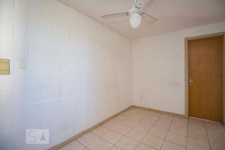 Sala  de apartamento para alugar com 2 quartos, 42m² em Rubem Berta, Porto Alegre