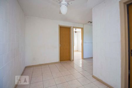 Sala  de apartamento para alugar com 2 quartos, 42m² em Rubem Berta, Porto Alegre