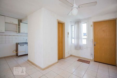 Sala  de apartamento para alugar com 2 quartos, 42m² em Rubem Berta, Porto Alegre