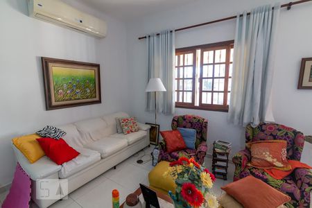 Sala de casa à venda com 5 quartos, 175m² em Grajaú, Rio de Janeiro