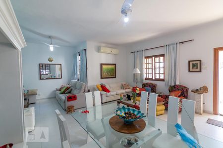 Sala de casa à venda com 5 quartos, 175m² em Grajaú, Rio de Janeiro