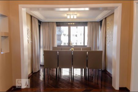 Sala de Estar de apartamento à venda com 3 quartos, 235m² em Centro, Canoas