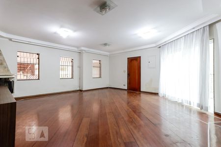 Sala de casa para alugar com 4 quartos, 150m² em Vila Irmaos Arnoni, São Paulo