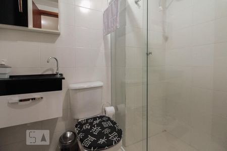 Banheiro  de casa de condomínio para alugar com 1 quarto, 34m² em Vila Granada, São Paulo
