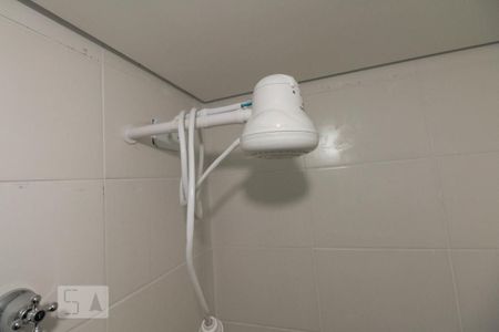 Banheiro  de casa de condomínio para alugar com 1 quarto, 34m² em Vila Granada, São Paulo