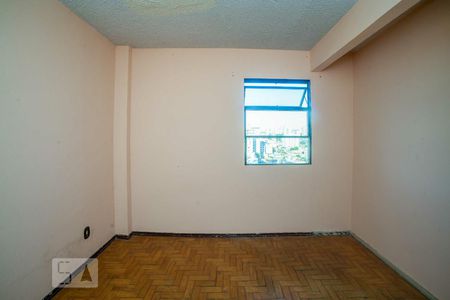 Quarto de apartamento para alugar com 3 quartos, 109m² em Sagrada Família, Belo Horizonte