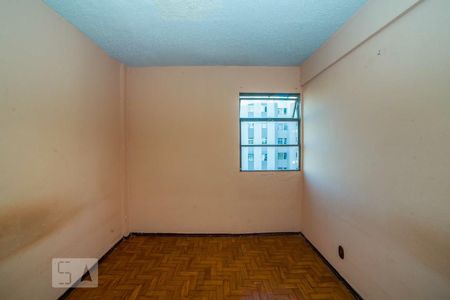 Quarto de apartamento para alugar com 3 quartos, 109m² em Sagrada Família, Belo Horizonte