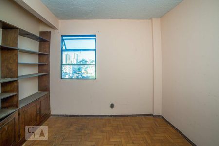 Quarto de apartamento para alugar com 3 quartos, 109m² em Sagrada Família, Belo Horizonte