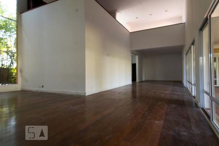 Sala de casa para alugar com 3 quartos, 640m² em Alphaville, Santana de Parnaíba