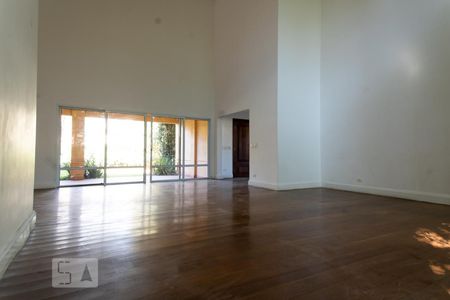 Sala de casa para alugar com 3 quartos, 640m² em Alphaville, Santana de Parnaíba