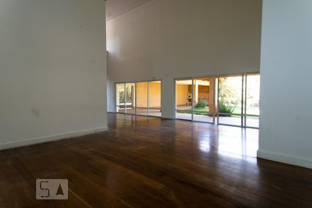 Sala de casa para alugar com 3 quartos, 640m² em Alphaville, Santana de Parnaíba