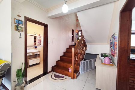 Escada de casa à venda com 3 quartos, 280m² em São José, Canoas