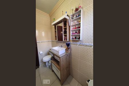 Lavabo de casa à venda com 3 quartos, 280m² em São José, Canoas