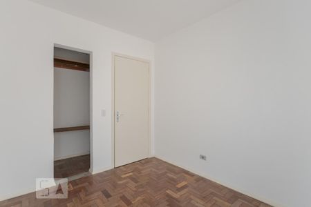 Quarto de apartamento para alugar com 1 quarto, 48m² em Vila Jardim, Porto Alegre