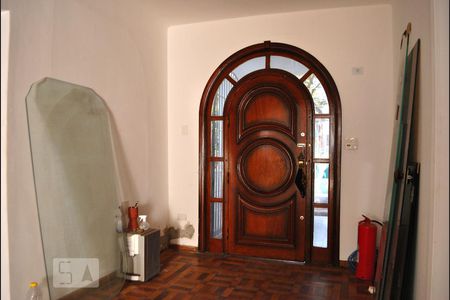 Hall de Entrada de casa à venda com 7 quartos, 306m² em Vila Monumento, São Paulo