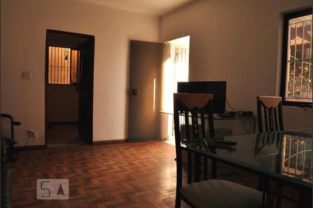 Sala de casa à venda com 7 quartos, 306m² em Vila Monumento, São Paulo