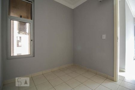 Quarto 1 de apartamento para alugar com 2 quartos, 55m² em Jardim Goiás, Goiânia