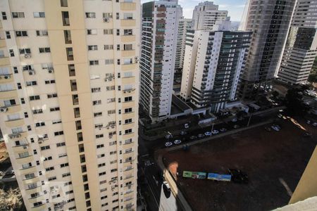 Varanda da Sala - Vista de apartamento para alugar com 2 quartos, 55m² em Jardim Goiás, Goiânia