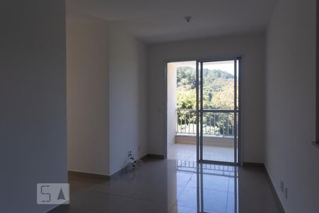 Sala de apartamento para alugar com 3 quartos, 69m² em Jardim Torino, Cotia