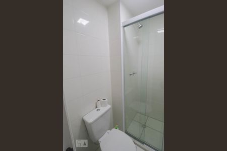 Banheiro de apartamento à venda com 2 quartos, 42m² em Vila Galvão, Guarulhos