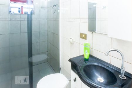 Banheiro de casa à venda com 1 quarto, 45m² em Vila Nhocuné, São Paulo