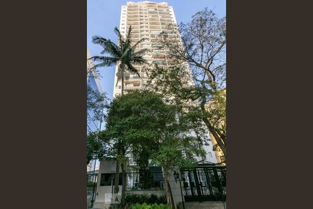 Casa para alugar com 78m², 2 quartos e 1 vaga Casa para alugar com 78m², 2 quartos e 1 vagaFachada