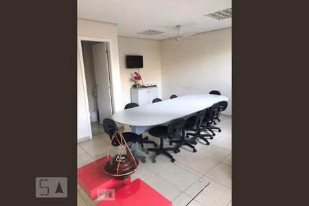 Casa para alugar com 78m², 2 quartos e 1 vaga Casa para alugar com 78m², 2 quartos e 1 vagaSala de reunião