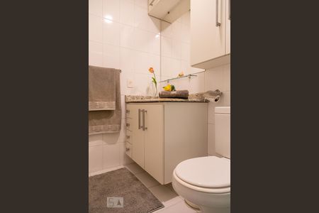 Casa para alugar com 78m², 2 quartos e 1 vaga Casa para alugar com 78m², 2 quartos e 1 vagaBanheiro