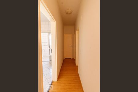 Corredor de apartamento para alugar com 2 quartos, 60m² em Centro, Mogi das Cruzes