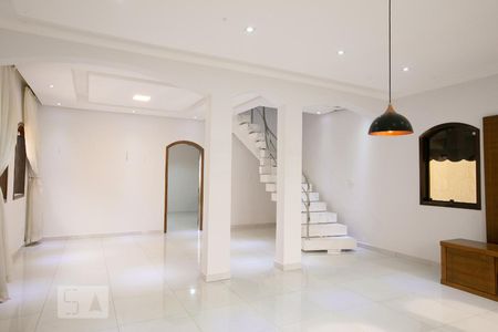 Sala de casa para alugar com 5 quartos, 332m² em Itaquera, São Paulo