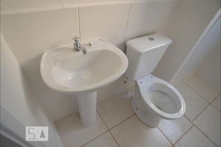 Banheiro de apartamento para alugar com 2 quartos, 43m² em Campo Grande, Rio de Janeiro