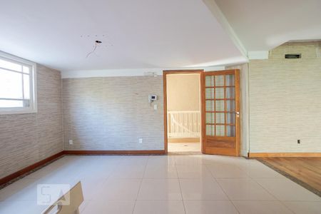 Sala 2 de casa à venda com 6 quartos, 500m² em Boa Vista, Porto Alegre