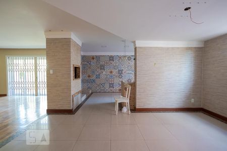 Sala 2 de casa à venda com 6 quartos, 500m² em Boa Vista, Porto Alegre