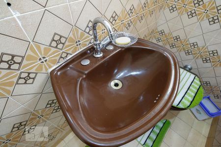 Lavabo  de casa à venda com 3 quartos, 135m² em Vila Invernada, São Paulo