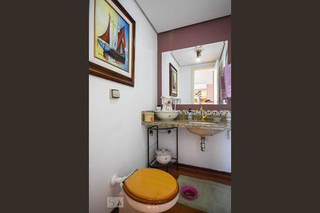 Lavabo de apartamento à venda com 4 quartos, 260m² em Vila Suzana, São Paulo