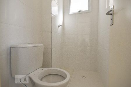 Banheiro de apartamento à venda com 1 quarto, 33m² em Vila Mazzei, São Paulo