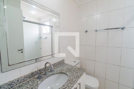 Banheiro da Suíte de apartamento para alugar com 3 quartos, 83m² em Vila Alexandria, São Paulo