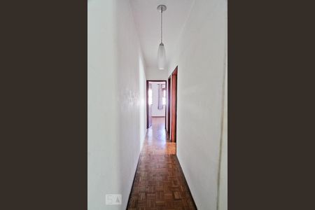 Corredor de casa à venda com 3 quartos, 178m² em Jardim do Colégio (zona Norte), São Paulo